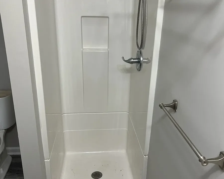 0bbdbbffac968e5ecf4f371836313b9f-rentals_large_1200_1200