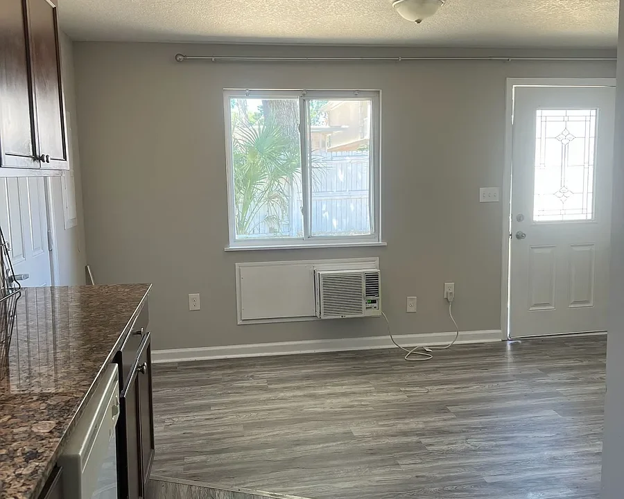 2dff12f739ad1030d6114c2a15e553fc-rentals_large_1200_1200