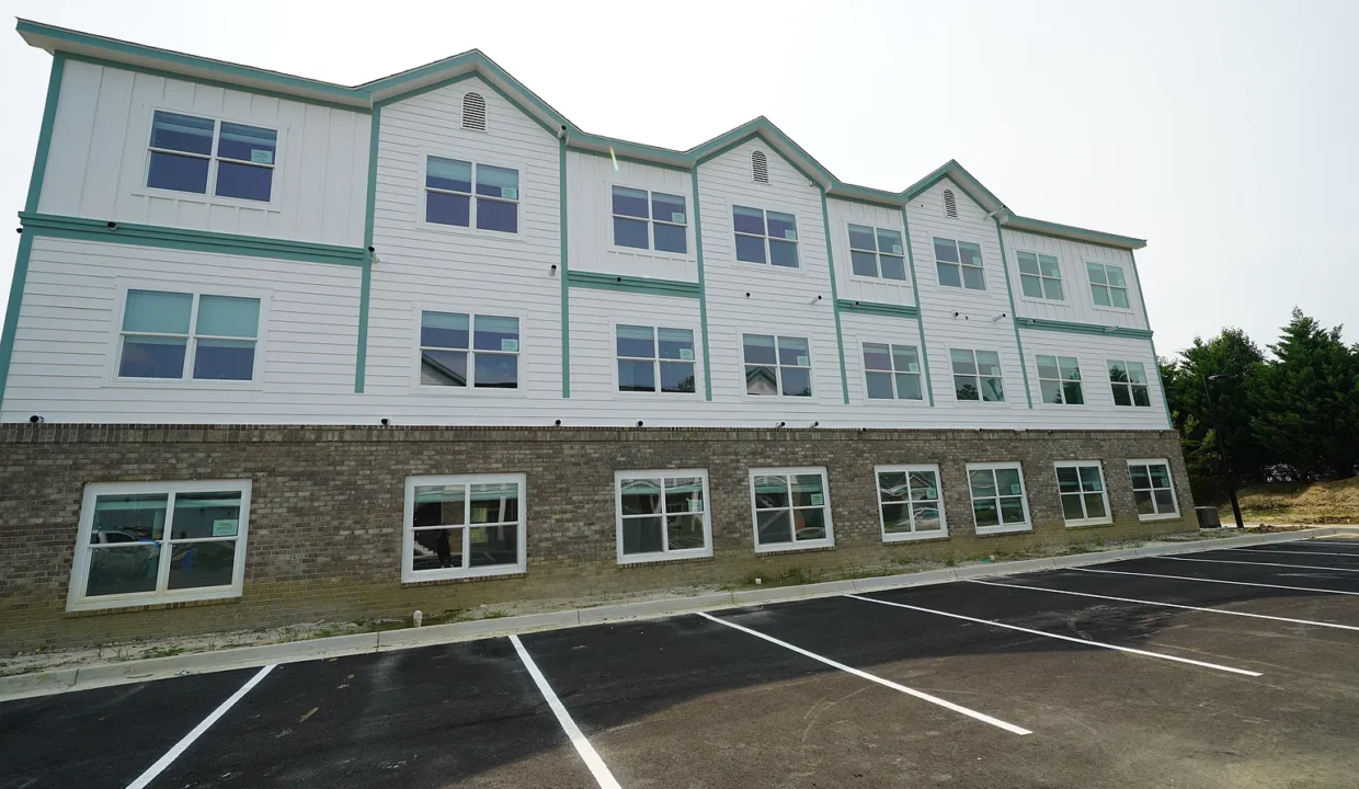 55a9395b2d7f839cdefd2fbb3de8ced0-uncropped_scaled_within_1536_1152